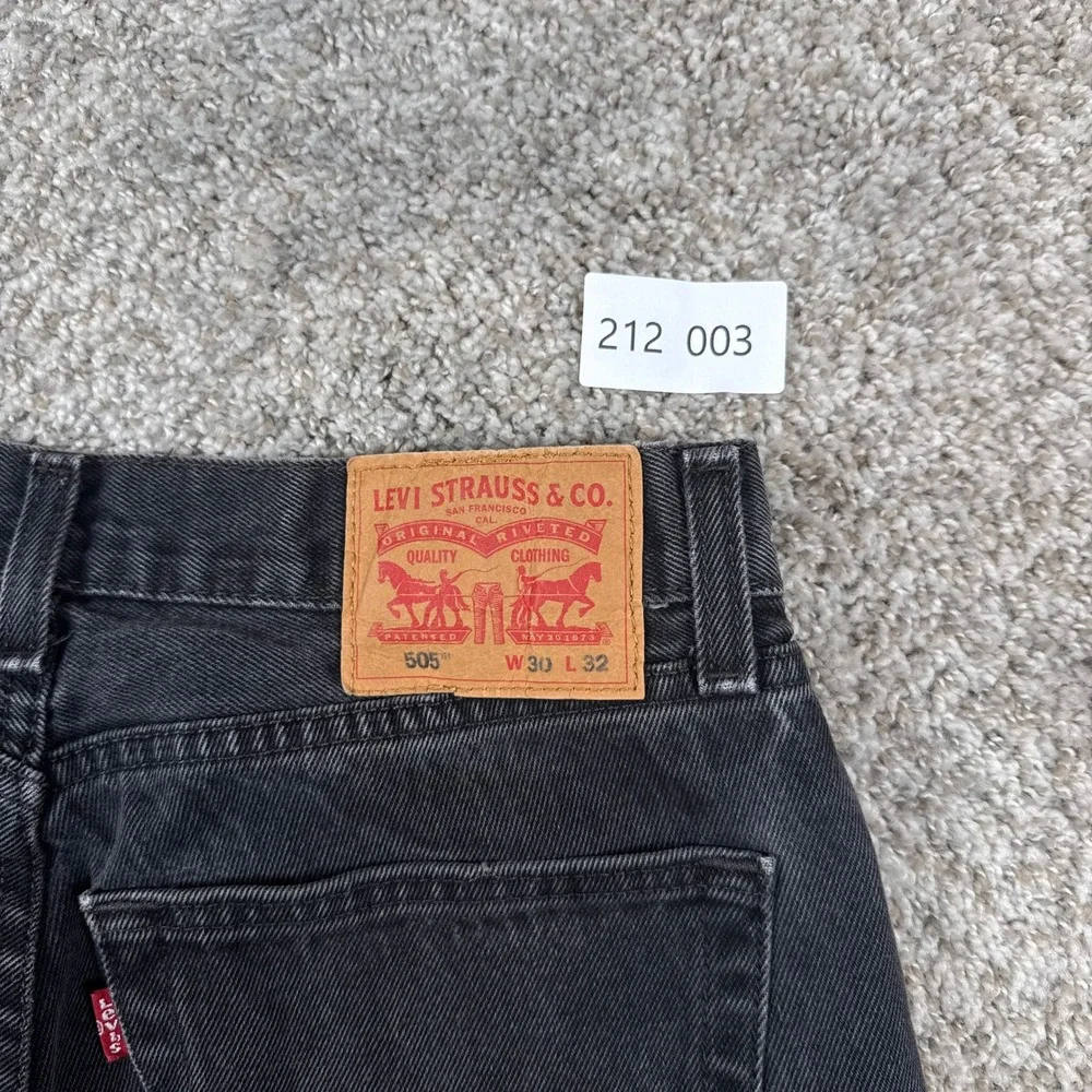Levi 505 Jeans Mens 30x32 Black Straight‎ Leg Classic Denim Casual Regular Fit